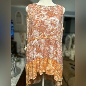 Short sleeve high low tunic